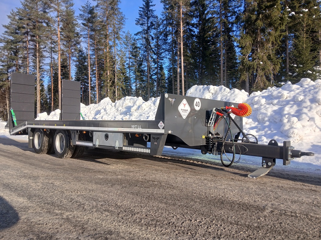 SISU B2 MASKINTRALLE 2 AKSLER 15,5T NYTTELAST